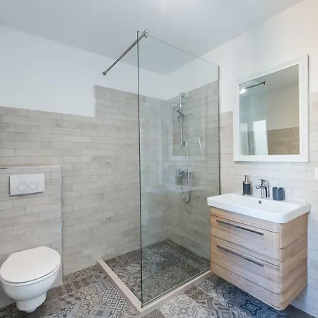 Konukevi Euroadria 4*
